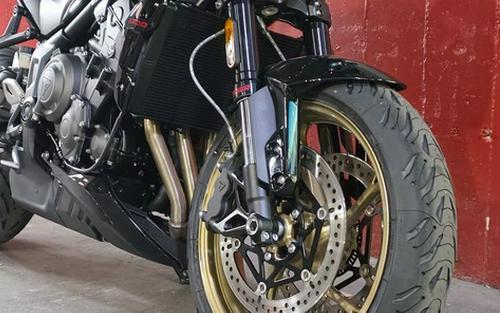 2027 Triumph Trident 800 Jet Black