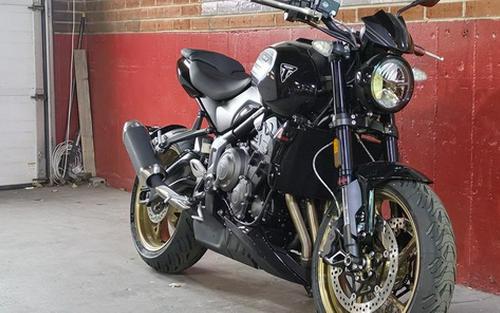2027 Triumph Trident 800 Jet Black