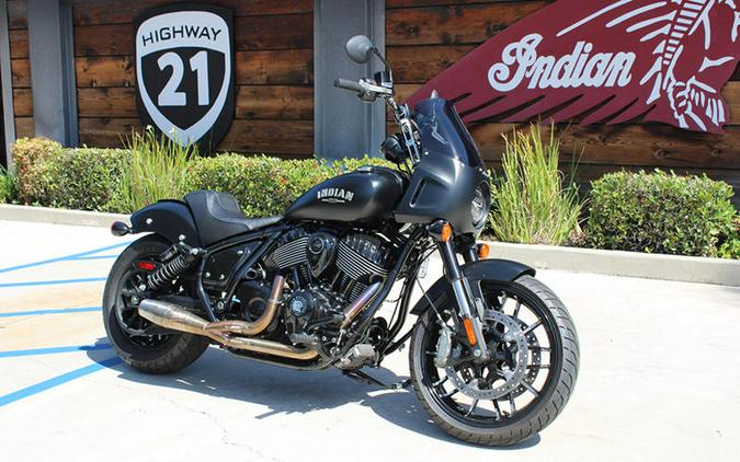 2023 Indian Motorcycle® Sport Chief Black Smoke