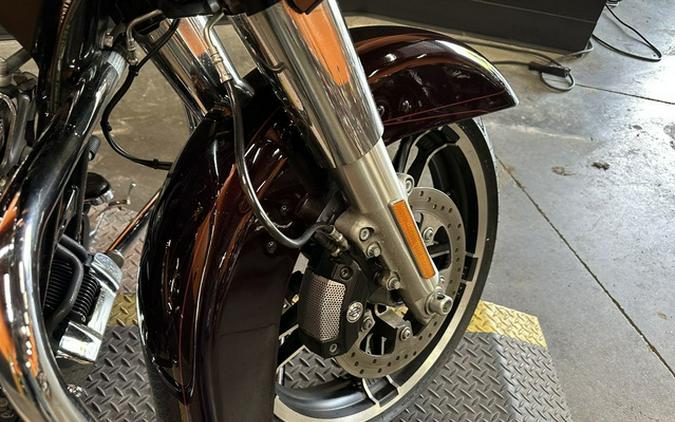 2014 Harley-Davidson Street Glide FLHXS - Special