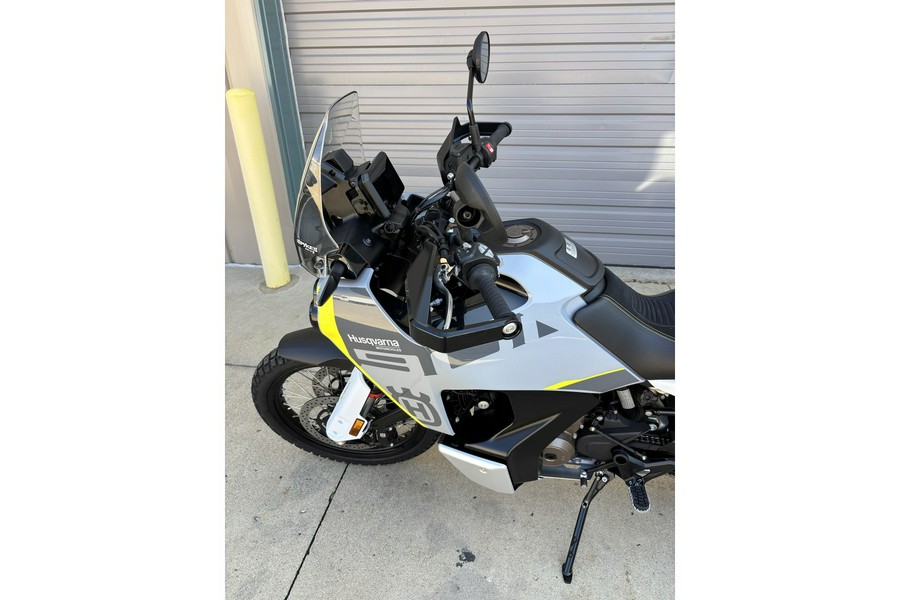 2027 NORDEN 901 - Husqvarna Motorcycles