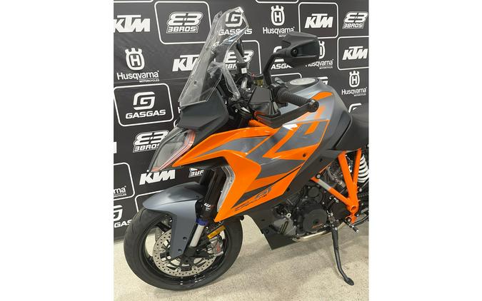 2023 KTM 1290 Super Duke GT