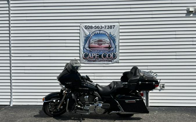 2019 Harley-Davidson® Ultra Limited Vivid Black