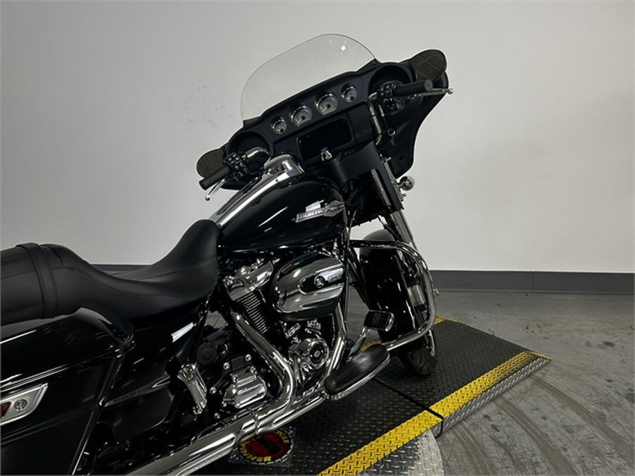 2022 Harley-Davidson Street Glide