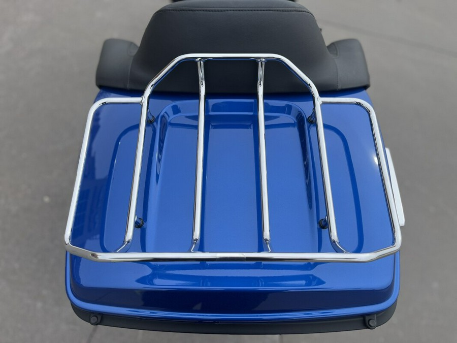 2025 Harley-Davidson® Street Glide Ultra® FLHXU Blue Burst