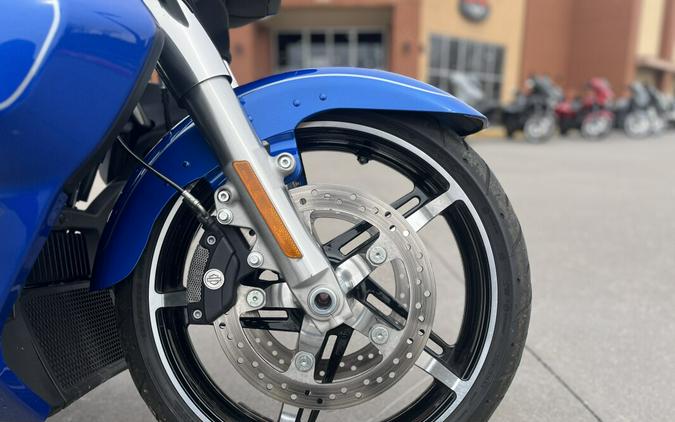 2025 Harley-Davidson® Street Glide Ultra® FLHXU Blue Burst