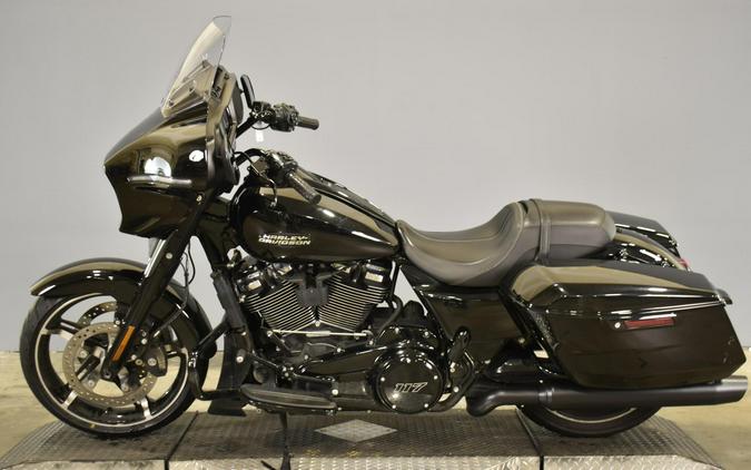 2025 Harley-Davidson Street Glide Vivid Black