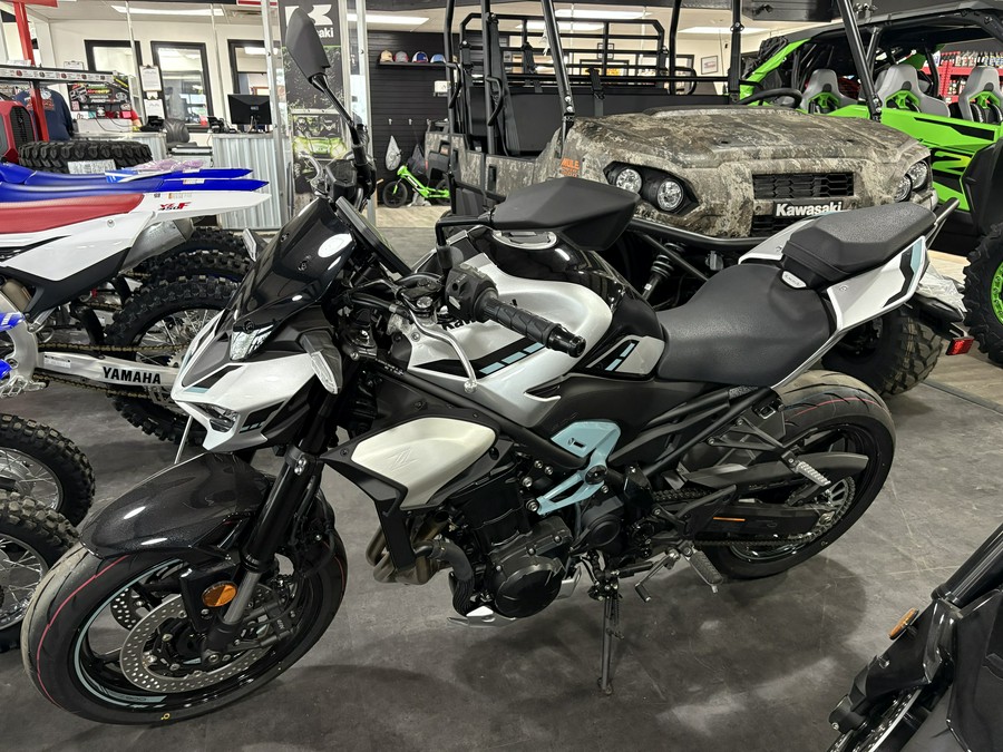 2025 Kawasaki Z900 ABS