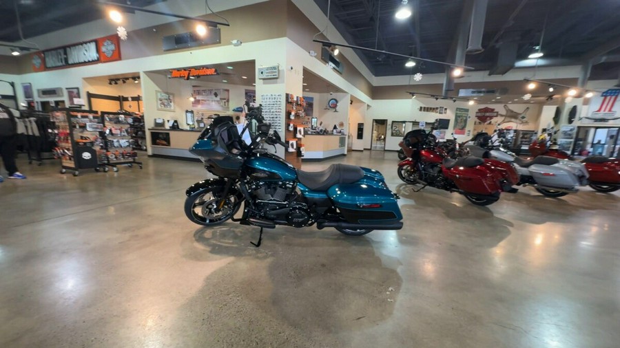 2026 Harley-Davidson® Road Glide® Teal Thunder / Vivid Black - Black
