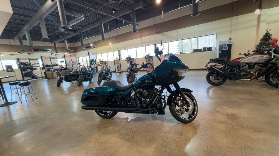 2026 Harley-Davidson® Road Glide® Teal Thunder / Vivid Black - Black