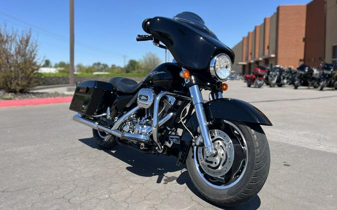 2006 Harley-Davidson® FLHXI Street Glide® BLACK 700530