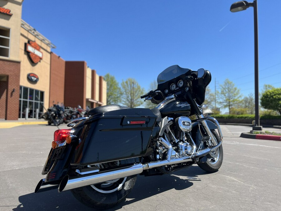 2006 Harley-Davidson® FLHXI Street Glide® BLACK 700530