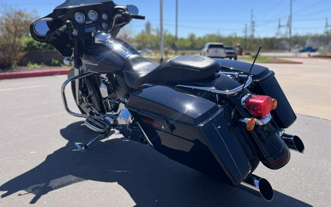2006 Harley-Davidson® FLHXI Street Glide® BLACK 700530