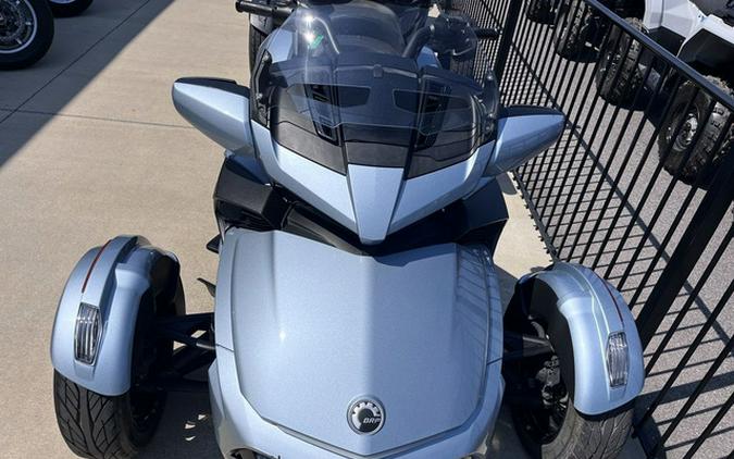 2022 Can-Am Spyder F3 Limited Dark Wheels