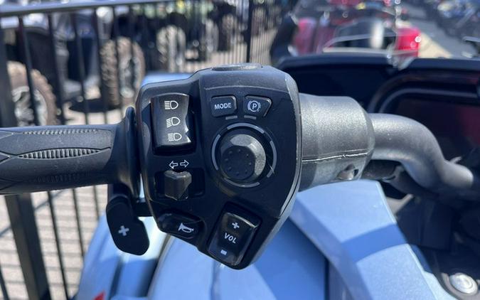 2022 Can-Am Spyder F3 Limited Dark Wheels