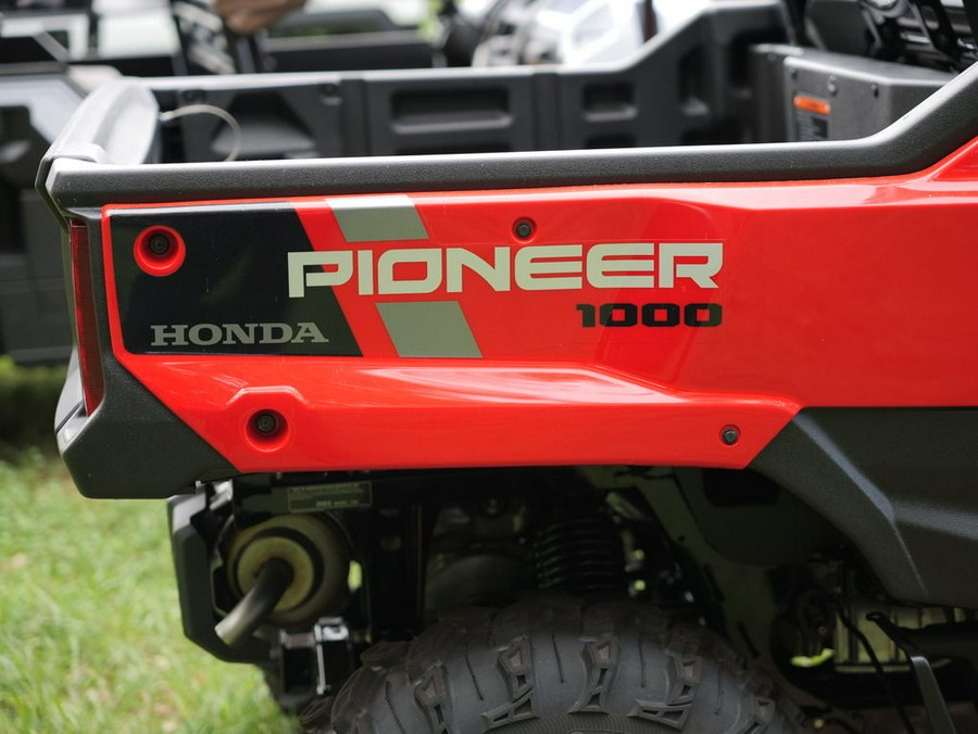 2023 Honda® Pioneer 1000-6 Deluxe Crew