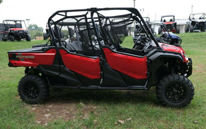 2023 Honda® Pioneer 1000-6 Deluxe Crew