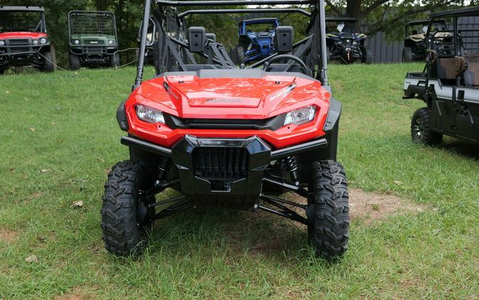 2023 Honda® Pioneer 1000-6 Deluxe Crew