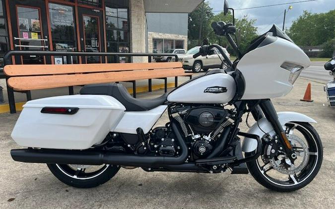 2024 Harley-Davidson Road Glide® White Onyx Pearl