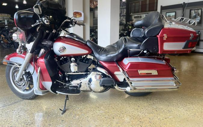 2004 Harley-Davidson Electra Glide® Ultra Classic® RED/SILVER W/PINSTRIPES