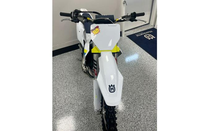 2025 Husqvarna Motorcycles TC 300