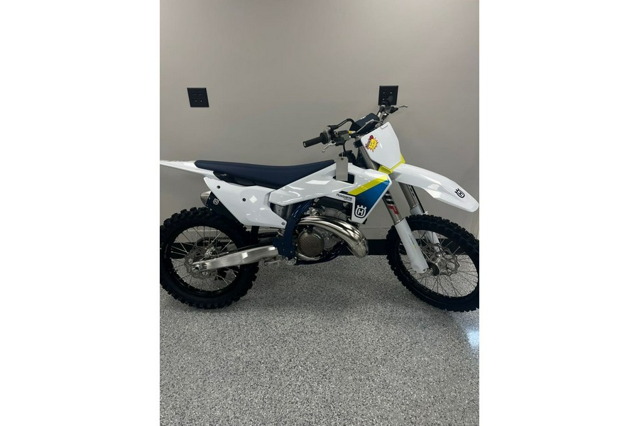 2025 Husqvarna Motorcycles TC 300