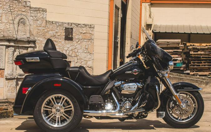 2024 Harley-Davidson® FLHTCUTG - Tri Glide® Ultra