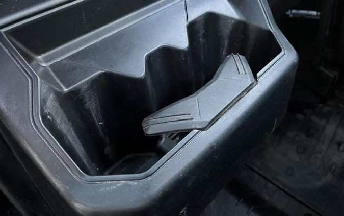 2024 Can-Am® Defender Limited HD10