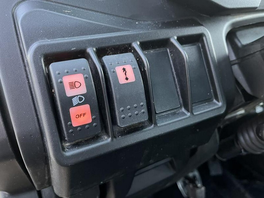 2024 Can-Am® Defender Limited HD10