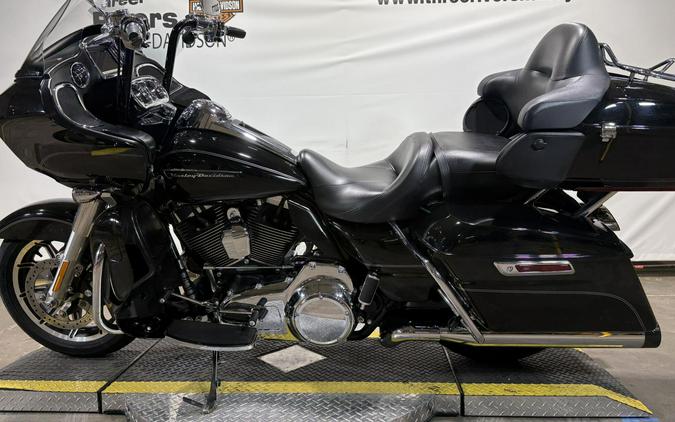 2016 Harley-Davidson Road Glide Ultra Vivid Black