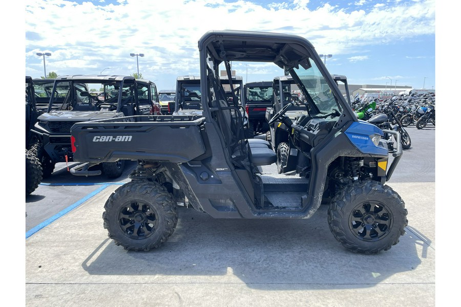 2023 Can-Am DEFENDER DPS HD10