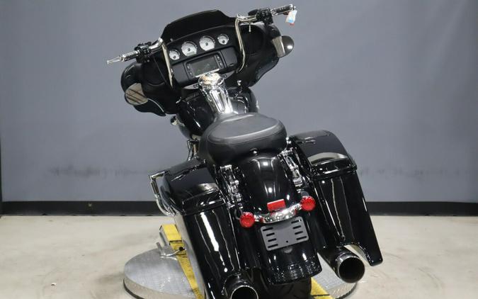 2018 Harley-Davidson Street Glide Vivid Black
