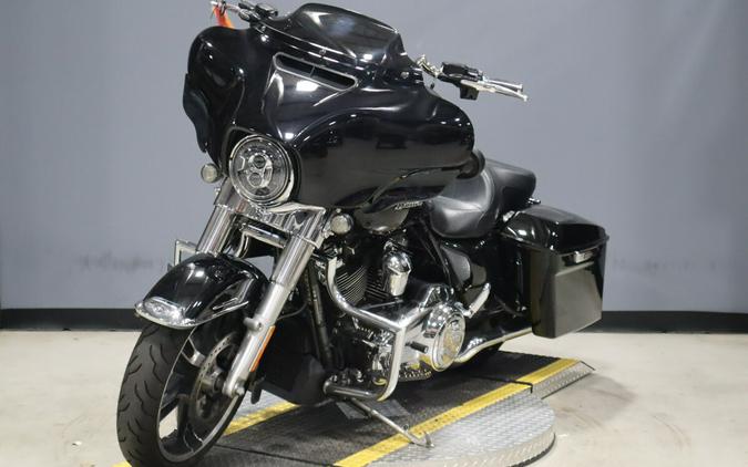 2018 Harley-Davidson Street Glide Vivid Black