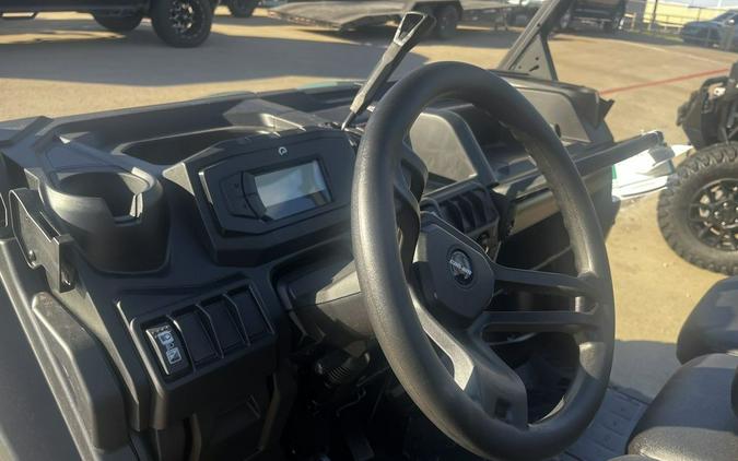 2026 Can-Am Defender DPS HD7