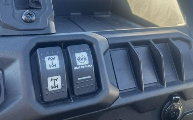 2026 Can-Am Defender DPS HD7