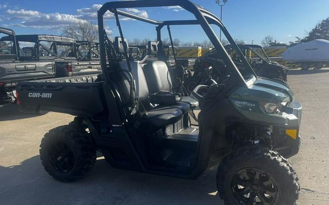 2026 Can-Am Defender DPS HD7