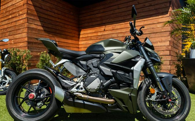 2024 Ducati STREETFIGHTER V2