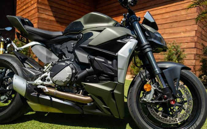 2024 Ducati STREETFIGHTER V2