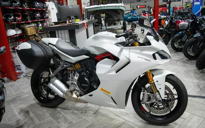 2021 Ducati Supersport 950 S White Silk Fairing
