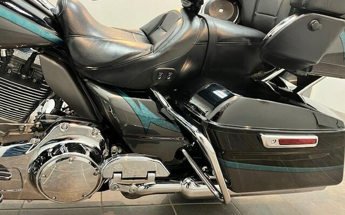 FLHTKSE 2015 CVO™ Ultra Limited