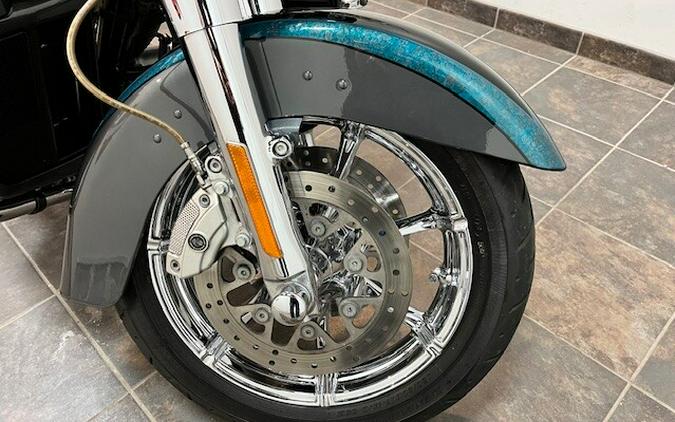 FLHTKSE 2015 CVO™ Ultra Limited
