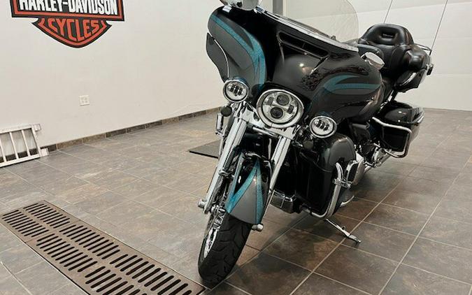 FLHTKSE 2015 CVO™ Ultra Limited
