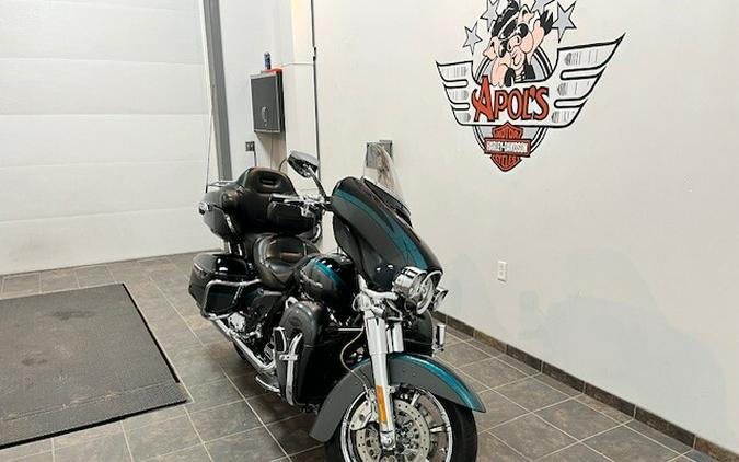 FLHTKSE 2015 CVO™ Ultra Limited