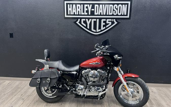 2014 Harley-Davidson Sportster 1200 Custom