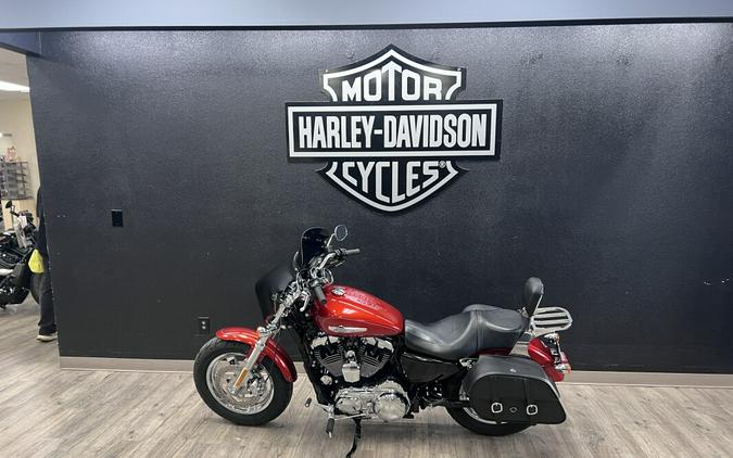 2014 Harley-Davidson Sportster 1200 Custom