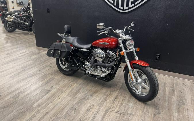 2014 Harley-Davidson Sportster 1200 Custom