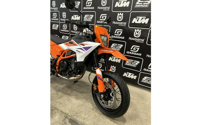 2026 KTM 390 SMC R