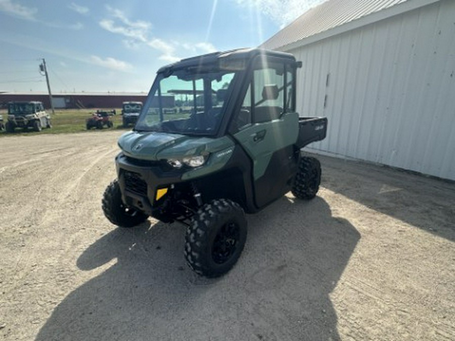 2026 Can-Am Defender DPS CAB