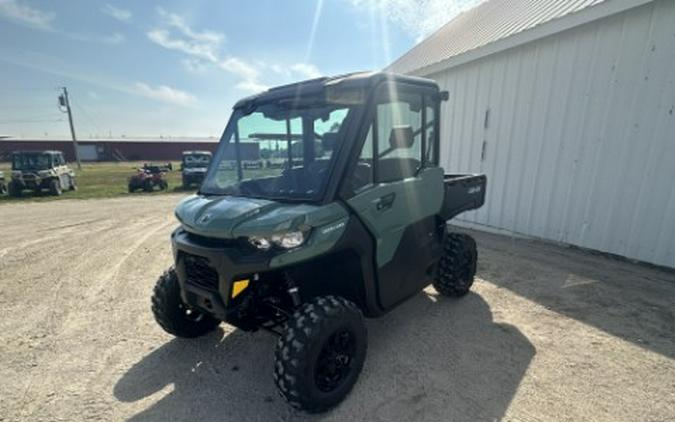 2026 Can-Am Defender DPS CAB