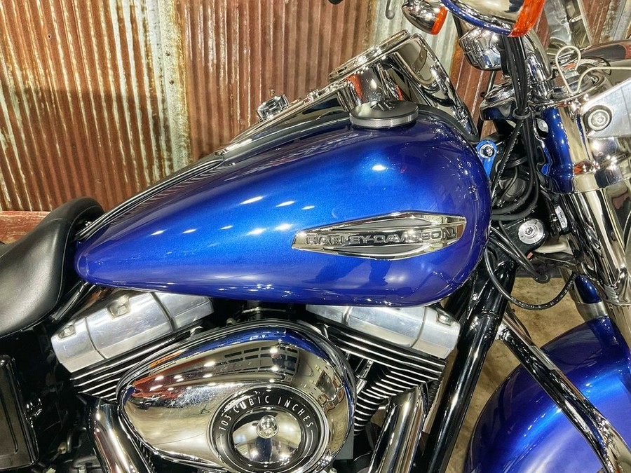 2015 Harley-Davidson® FLD - Dyna® Switchback™